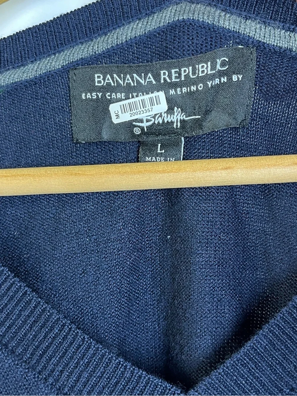 Banana Republic Navy Blue V-Neck Sweater Men's Large Merino Wool Blend